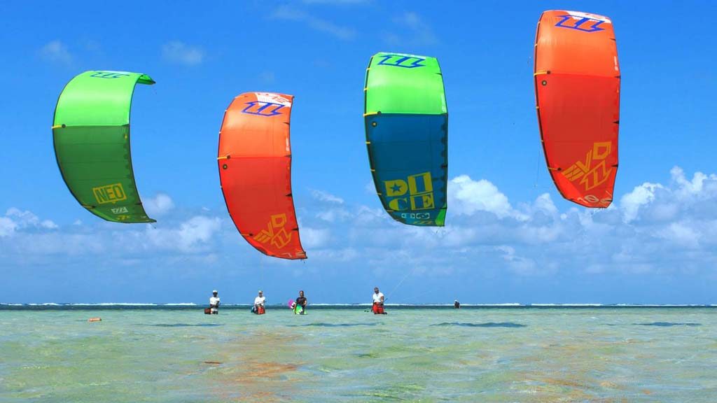 Kitesurfing Kites