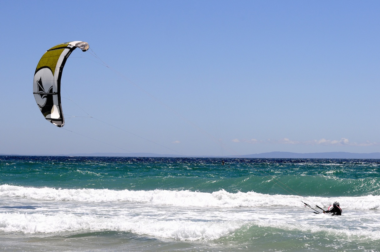 Kitesurfing body drag