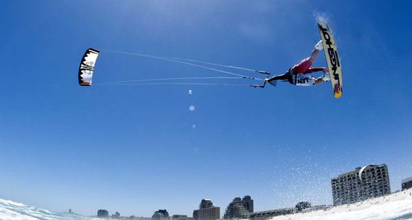 Jumping Big Kitesurf